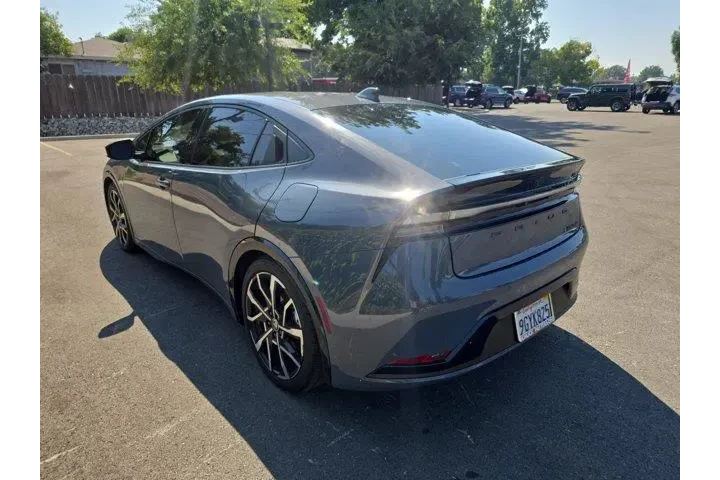 $38995 : Toyota Prius Prime 2023 XSE image 5