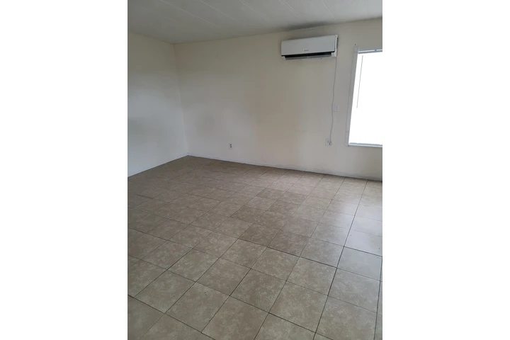 $1250 : Rento efficince grande image 3
