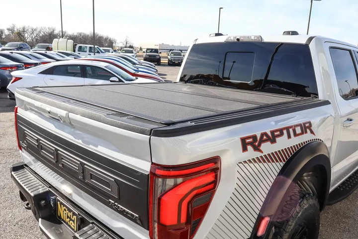 $78988 : 2025 F-150 Raptor 4WD SuperCr image 5