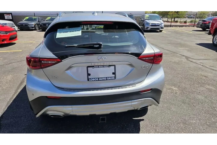 2018 INFINITI QX302018 INFINI image 6