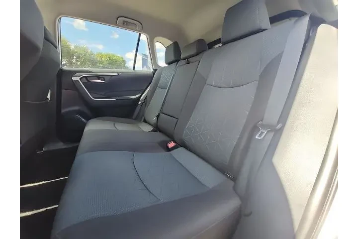 $32997 : Toyota RAV4 2025 XLE 4dr SUV image 5