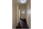 $900 : 2 Bedroom 1 Bath Apartment thumbnail