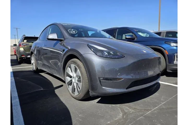 $32991 : Tesla Model Y 2023 AWD Long image 1