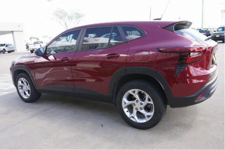 $21488 : Chevrolet Trax 2025 LS 4dr C image 4