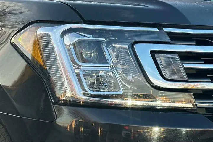 $29995 : Ford Expedition 2019 4x4 XLT image 9