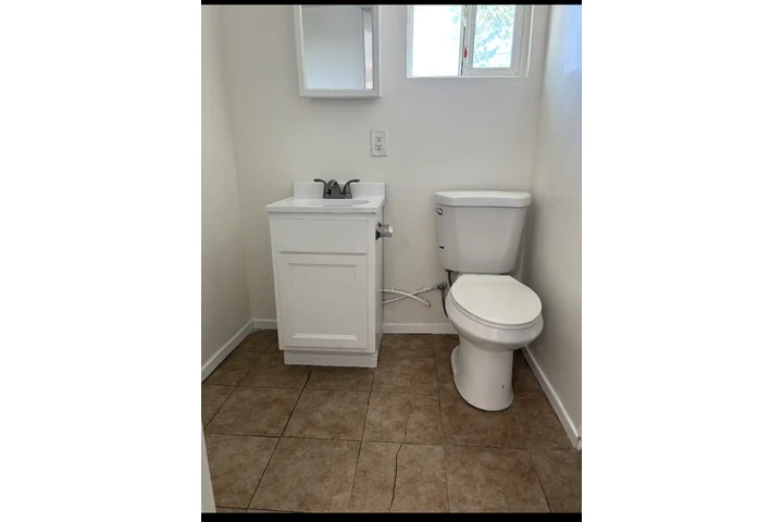 $1200 : Estudio image 1