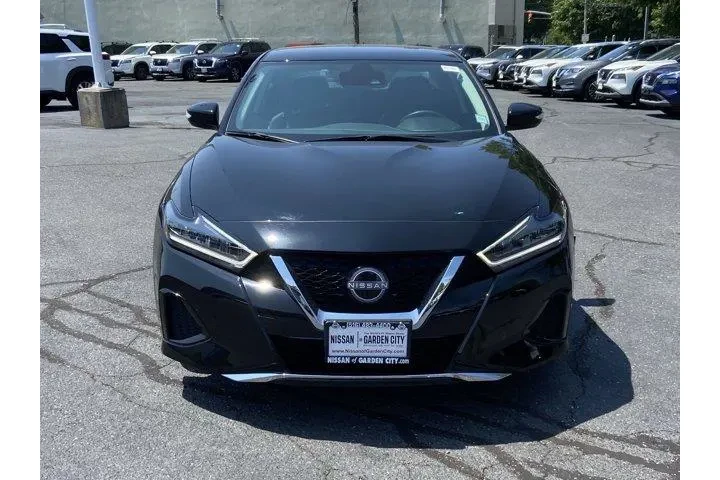 $22995 : Nissan Maxima 2023 3.5 SV 4d image 3
