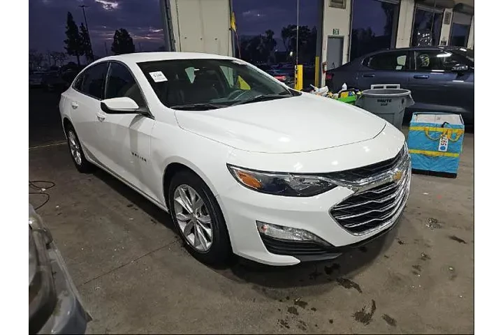 $17995 : Chevrolet Malibu 2023 LT 4dr image 4