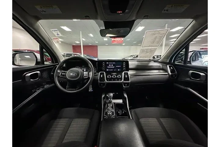 $19880 : Kia Sorento 2021 LX 4dr SUV image 10