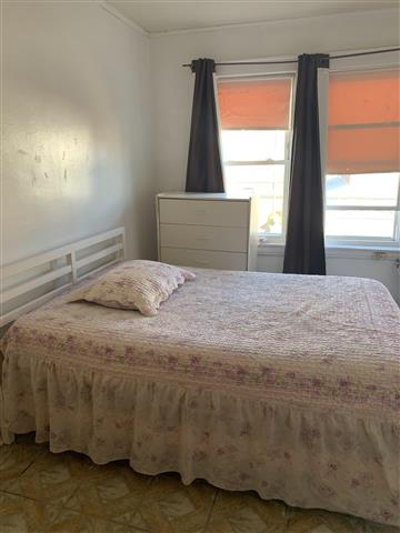 $900 : Furnished Room in Jackson Hts image 1