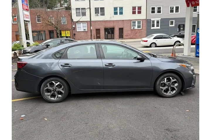 $11995 : 2020 Forte LXS image 7
