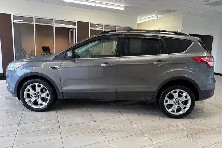 $8222 : Ford Escape 2013 AWD SEL 4dr image 7