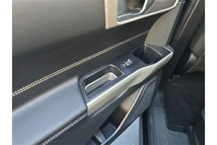 $22990 : Ford Explorer 2022 XLT 4dr S image 8