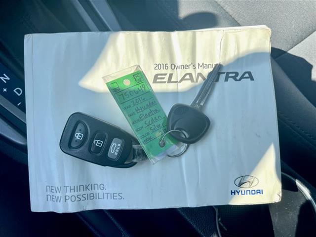 $10950 : 2016 HYUNDAI ELANTRA SE image 1