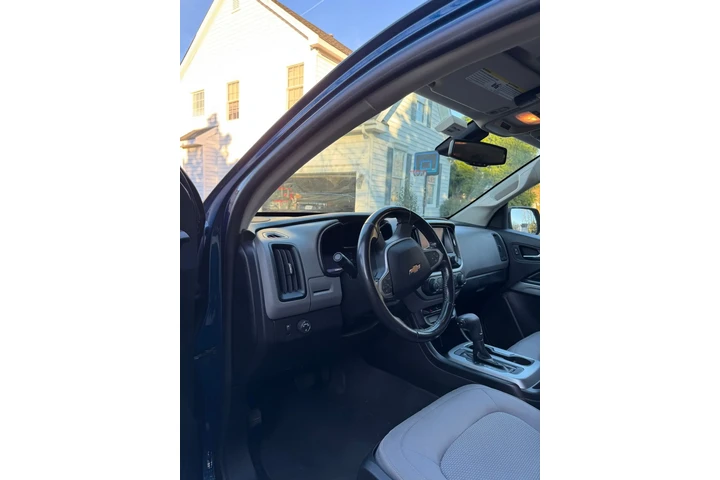 $9500 : 2019 Colorado LT image 5