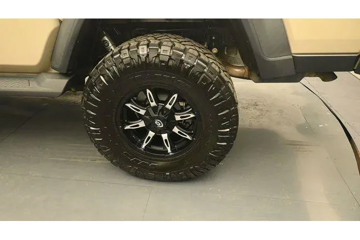 $26924 : Jeep Gladiator 2020 4x4 Spor image 9