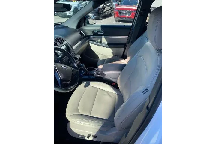 $18794 : Ford Explorer 2018 XLT 4dr S image 8