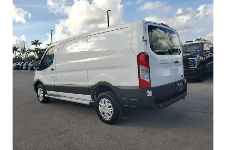 $27990 : Ford Transit 2023 250 3dr SW image 6