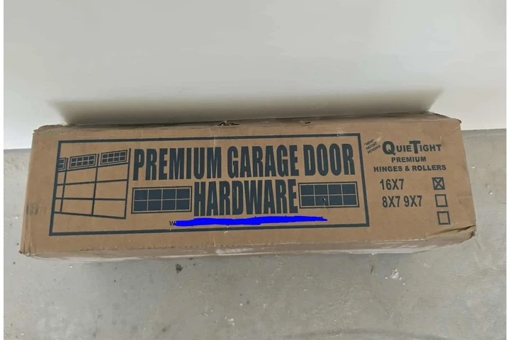 Garage door Hardware kit box image 2