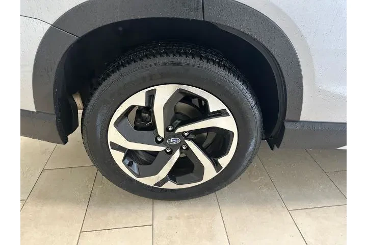 $29389 : Subaru Forester 2023 AWD Tou image 8