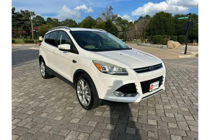 $6000 : 2014 Escape Titanium image 3