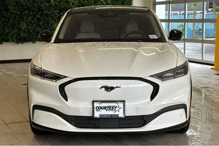 $23349 : Ford Mustang Mach-E 2021 Pre image 9