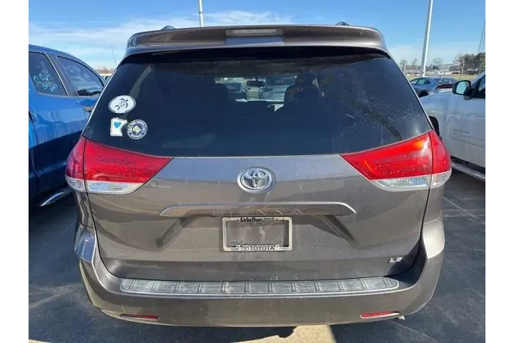 $10988 : Toyota Sienna 2011 LE 8-Pass image 6