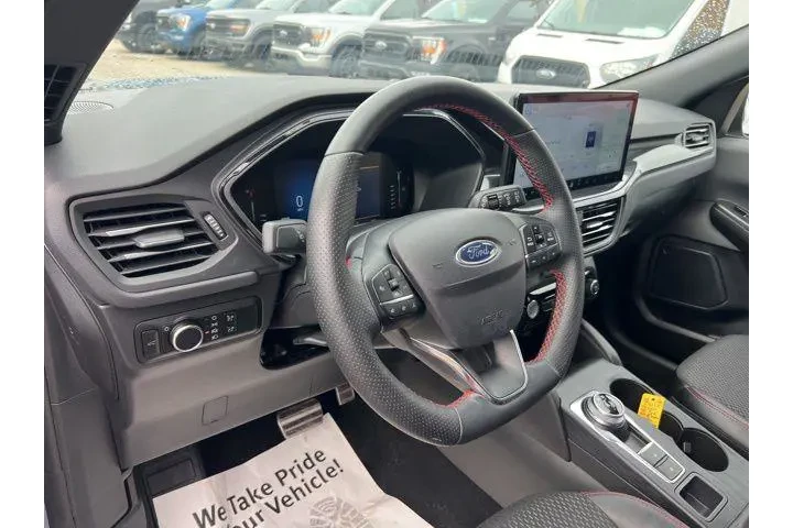 $24822 : Ford Escape 2024 AWD ST-Line image 7