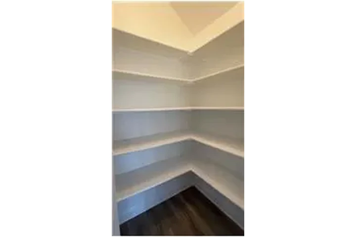 $3000 : Rental property with 3 bedro image 10