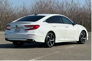 $25981 : Honda Accord 2021 Sport 4dr thumbnail