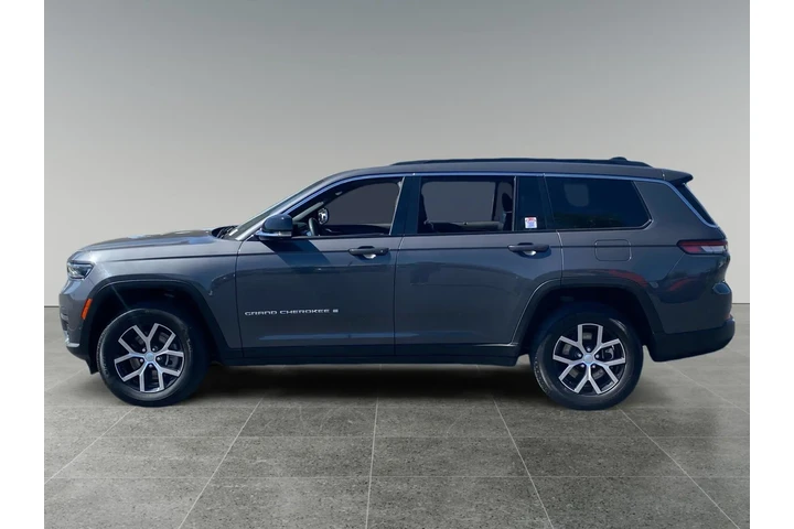 $39597 : Jeep Grand Cherokee L 2024 4 image 2