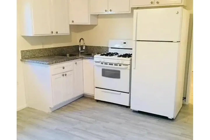 $1300 : CASA🐱near USC & downtown LA🐶 image 1