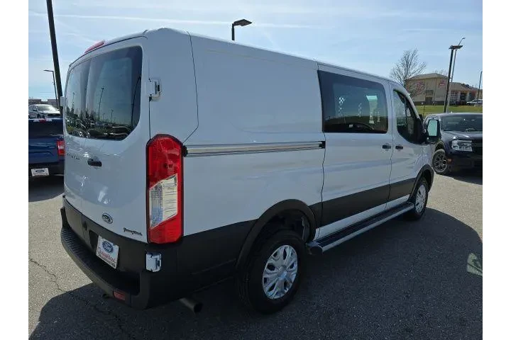 $31900 : Ford Transit 2024 250 3dr LW image 5