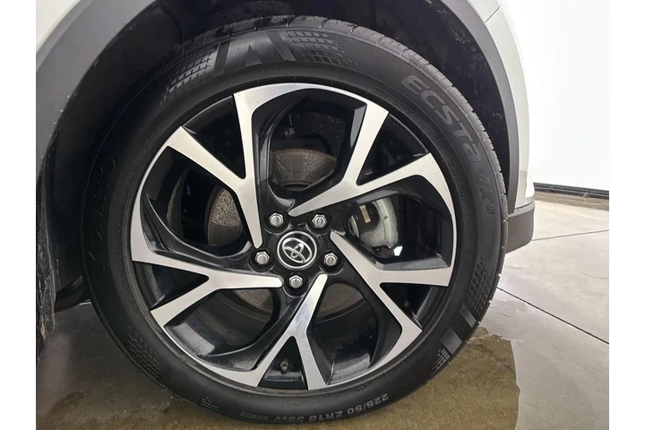 $18864 : Silver Certified 2018 C-HR XLE image 5