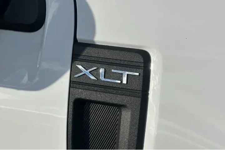 $29959 : Ford Maverick 2025 AWD XLT 4 image 9