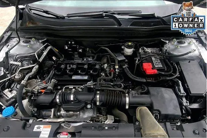 $23985 : Honda Accord 2020 LX 4dr Sed image 10