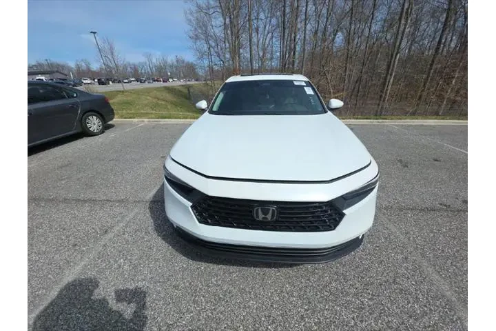 $23393 : Honda Accord 2023 EX 4dr Sed image 2