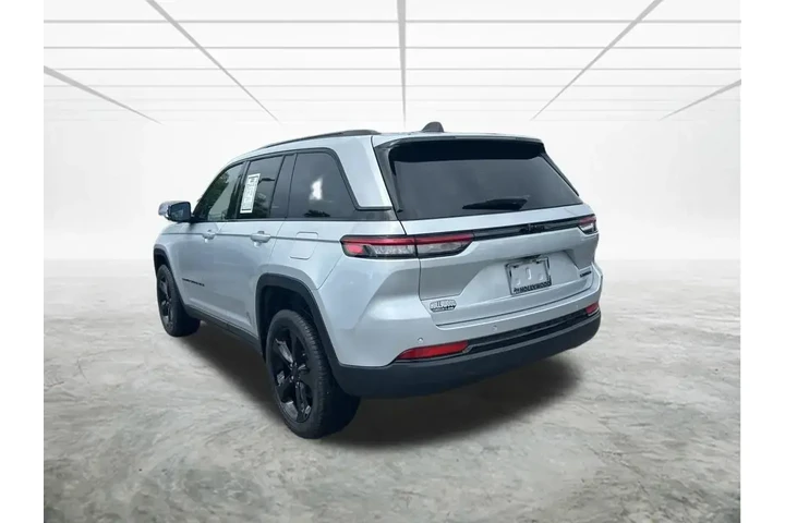 $35335 : Jeep Grand Cherokee 2024 4x2 image 6