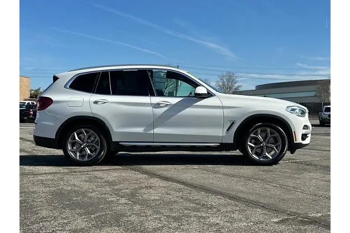 $25990 : BMW X3 2021 AWD xDrive30e 4d image 2