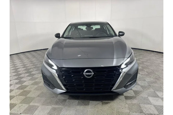 $19420 : Nissan Altima 2025 2.5 SV 4d image 2
