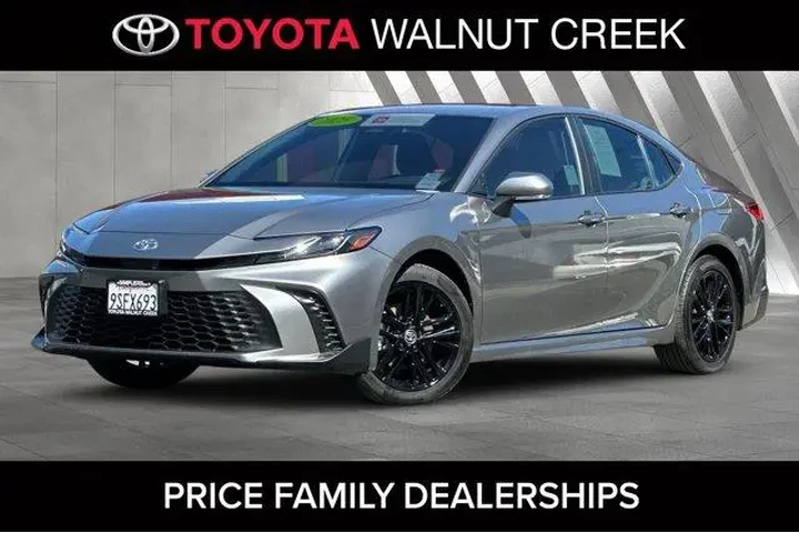 $32500 : Toyota Camry 2025 AWD SE 4dr image 1