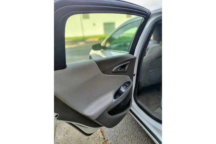 $8900 : 2020 Chevy Malibu LT image 6