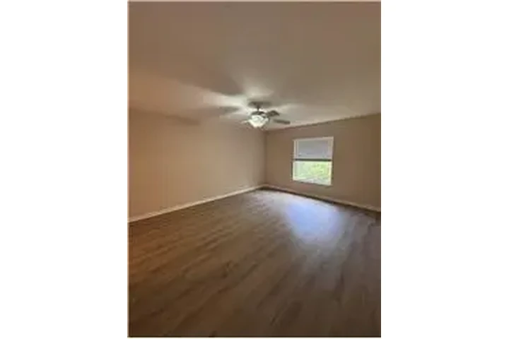 $2150 : Rental property with 3 bedro image 3