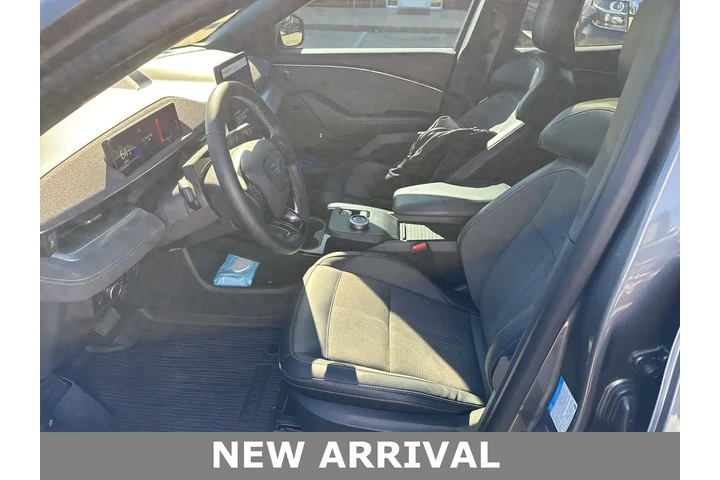 $32991 : Ford Mustang Mach-E 2023 AWD image 4