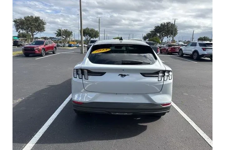 $27499 : Ford Mustang Mach-E 2023 AWD image 5