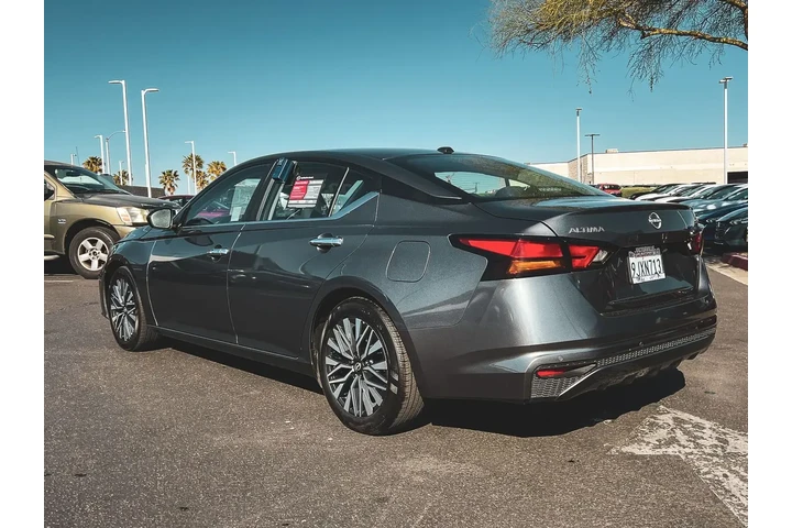 $18997 : Nissan Altima 2024 2.5 SV 4d image 5