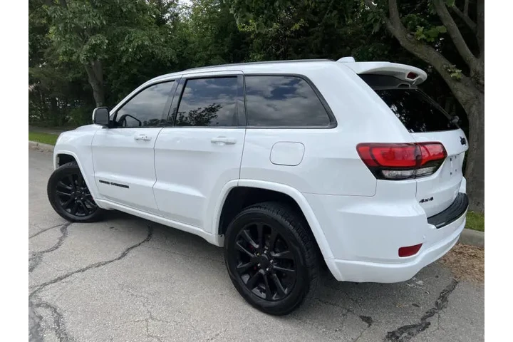 $18997 : 2018 Grand Cherokee Altitude image 6