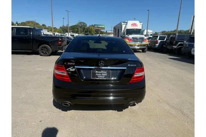 $10980 : 2013 Mercedes-Benz C-Class 4d image 3