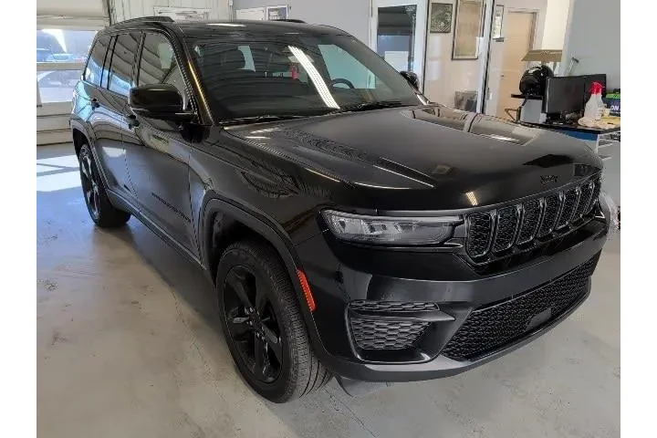 $30920 : Jeep Grand Cherokee 2023 4x4 image 7