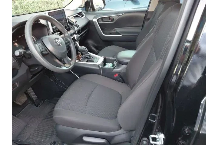 $26176 : Toyota RAV4 2025 LE 4dr SUV image 5